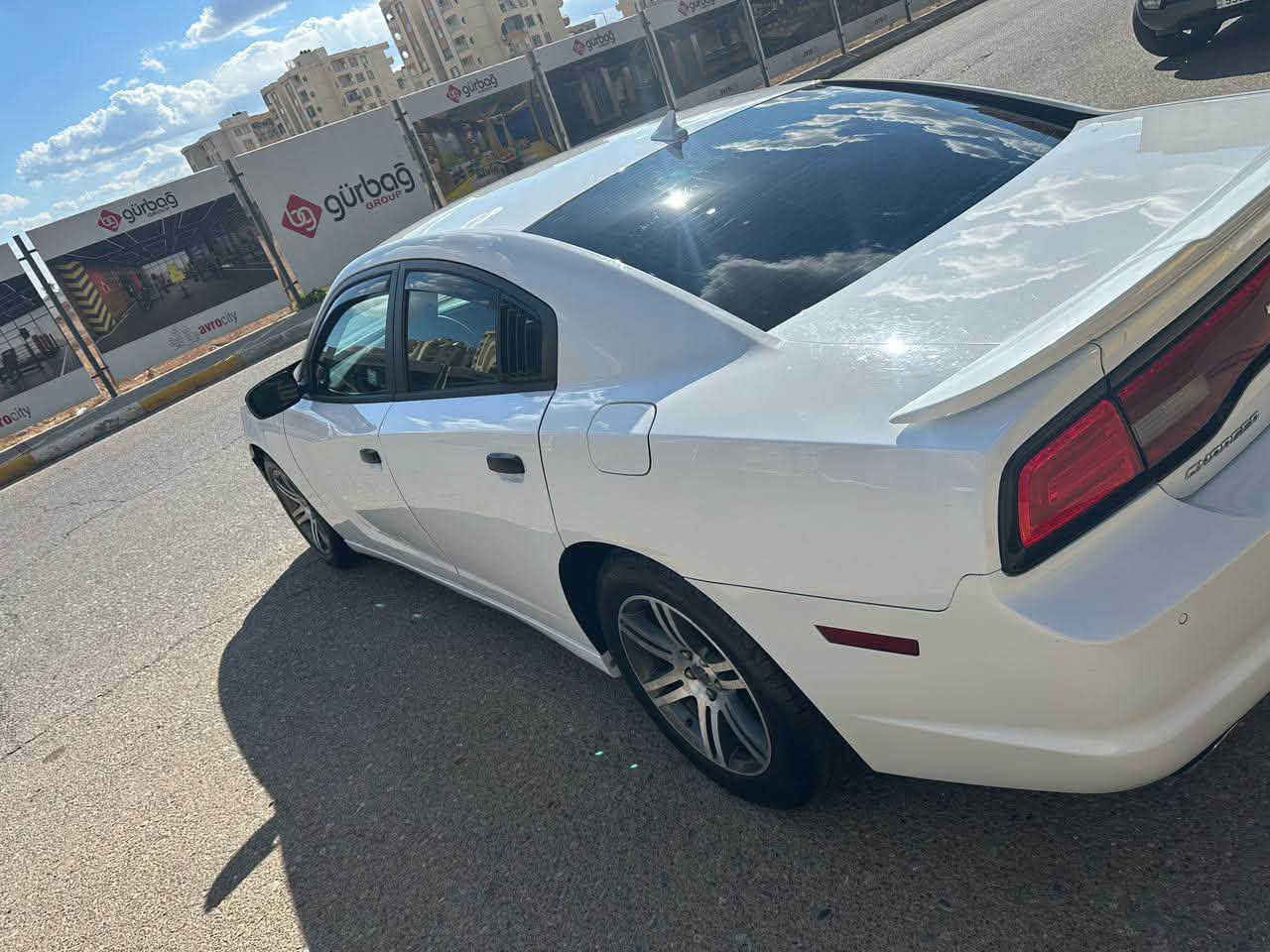 DODGE🖍️🖍️   2013.
كلين بدون دعم وصبغ بس بيها مكان او مكانين صغار تعديل بارد     السياره جاهزه من الدعاميه للدعاميه  كير مكينه حداديه كوله بشرط  

السعر. (157)
للستفسار. ..*********** ….***********

السياره مكانها..دهوك..
