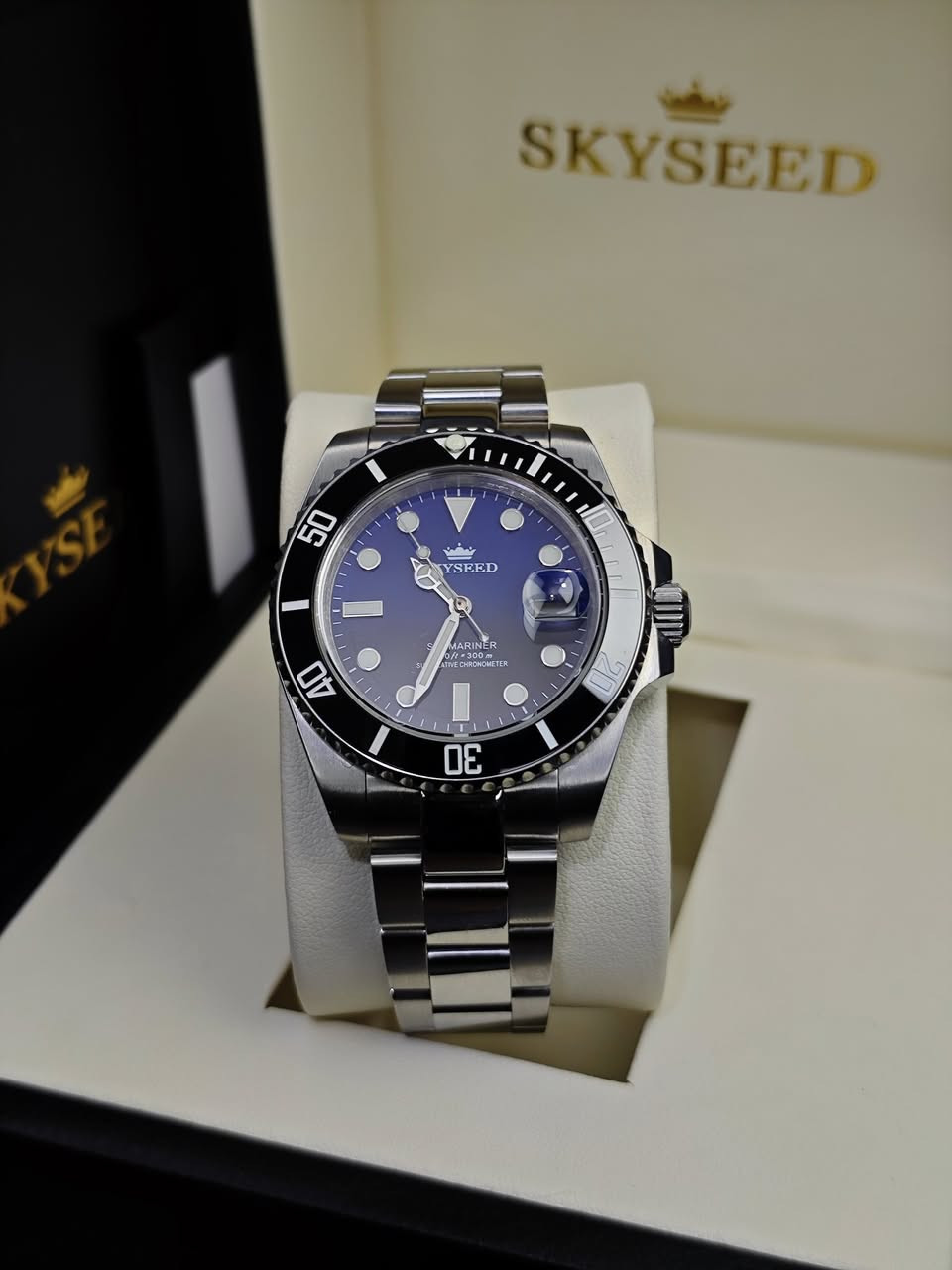 تحسها تعيش وياك.
حركة أوتوماتك، تصميم كلاسيكي، اسم يترك بصمة – Skyseed ⌚
ارقام و اميال لامينوس مضيئه
رنك دوار
بدن ستانلس ستيل مقاوم للصدئ
السعر 65 الف 
متوفر توصيل لكل محافظات العراق


**إذا كنت صاحب هذا الإعلان وتريد حذفه لأي سبب، رجاءا أرسل رسالة إلى الدعم الفني**