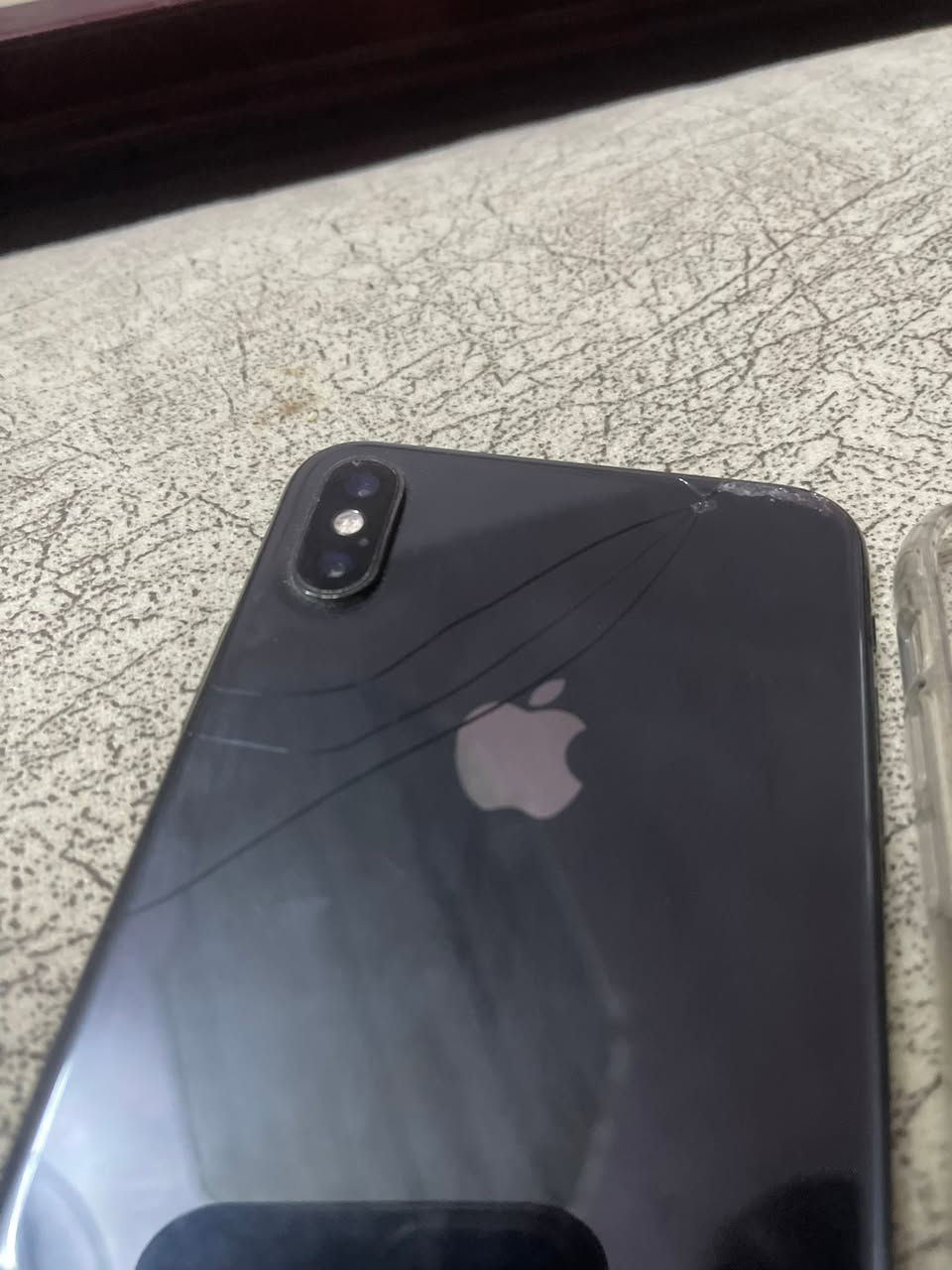 سلامو علیکوم 
ئایفۆن X max
64 گێگابایت
پتاریە٧٦
موبایل کلش نەضیف
ئایفۆن X maX
64گێگایە
باتری٧٦موبایلەکە بەس پشتی تۆزێ شکاوە زۆر پاکە
موبایل کەپس
سعر:190
رقم:***********

