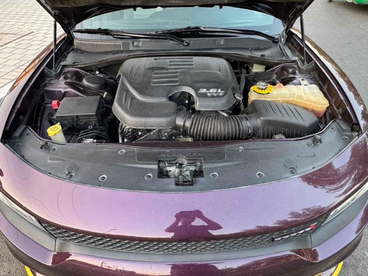 سلام عليكم دوج جارجر للبيع خليجي ماشيه 35 بيه فقط بارد بالصندوك شي بسيط موصفات جي تي فول محرك سته سلندر   عنوان بغداد استفسار ***********
