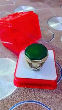 خاتم عقيق زيتونيه سداسيه فضه للتواصل على الخاص او على الرقم 0781067878...