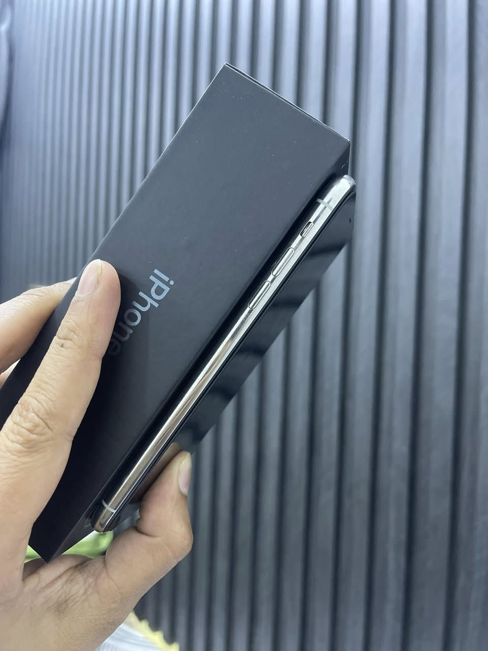 ايفون 11 برو ماكس وتر بروف بطاريه 70 بلاديه انسه شي اسمه شحن ذاكره 256 كارتون وشاحنه وياه نموذج m الامريكي مكفول من كلشي نت اتصال كامرات فيس ايدي مايك كله شغال  السعر 350 وبيه مجال بسيط مكاني البصره ***********
