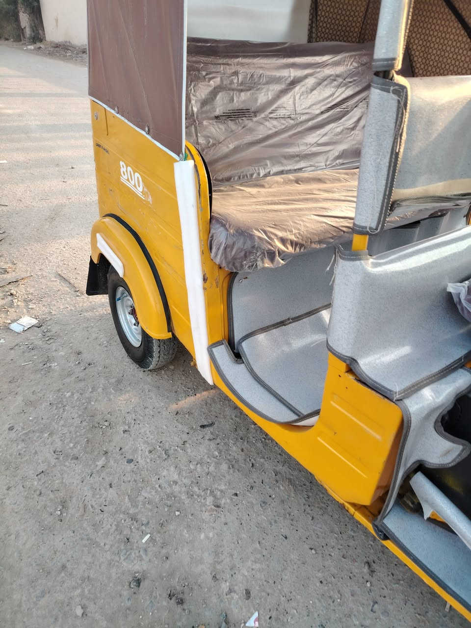 السلام عليكم تكتك موديل 19شهر 11 تكتك خير من الله كامله مكمله بس دوس معمره اوراق المصطفى مكينه مال 20 مجفته تجفيت شركه المكان مدينه الصدر السعر خمسه ملايين و 100 الف رقم الهاتف ***********
