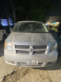 للبيع دوج كرفان ٢٠٠٨  السعر ٩٧ مكانها العامرية  ٣ قطع صبغ بدون دواخل ن...