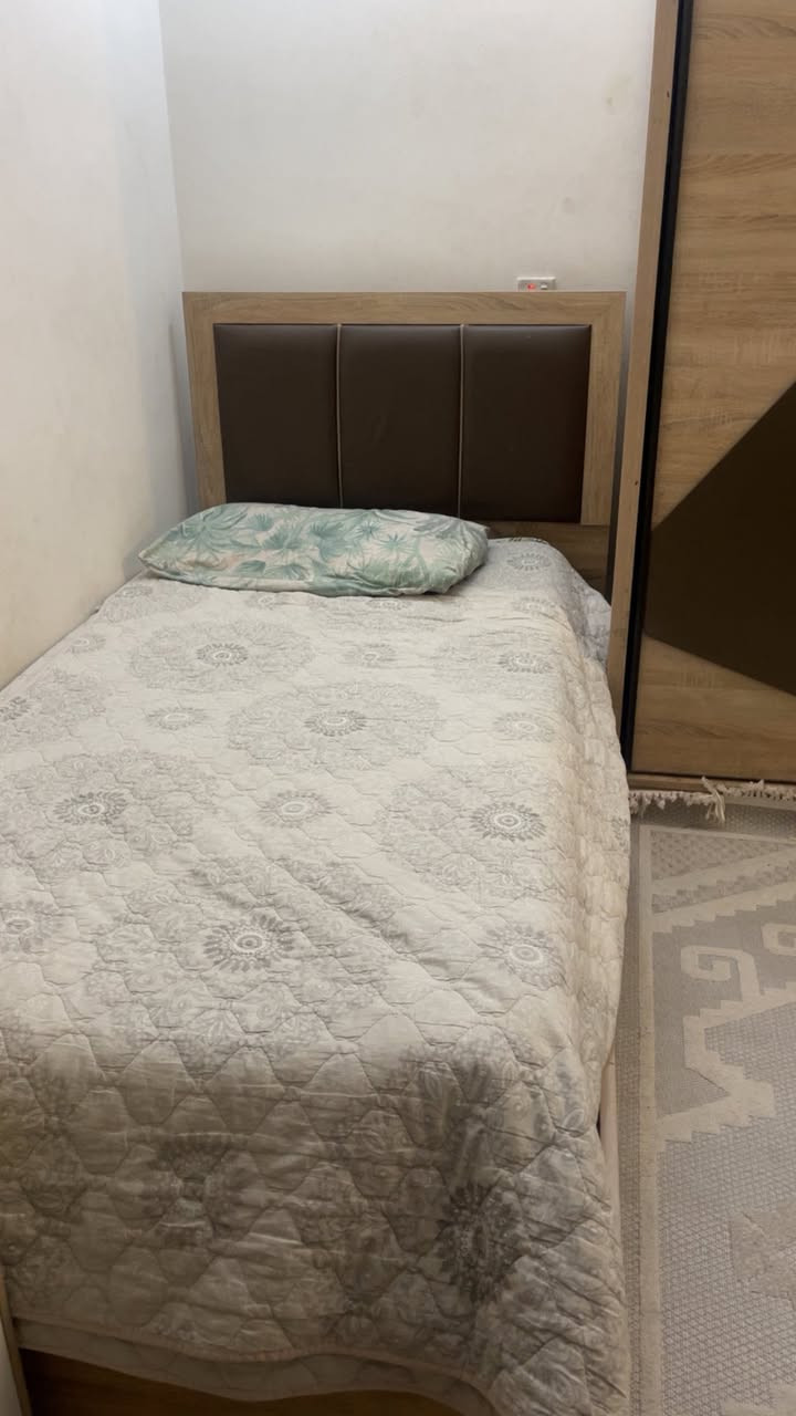 غرفه نوم شبابيه للبيع سرير عدد٢وكنتور ومكتبه وكومدي للبيع 🛏️


**إذا كنت صاحب هذا الإعلان وتريد حذفه لأي سبب، رجاءا أرسل رسالة إلى الدعم الفني**