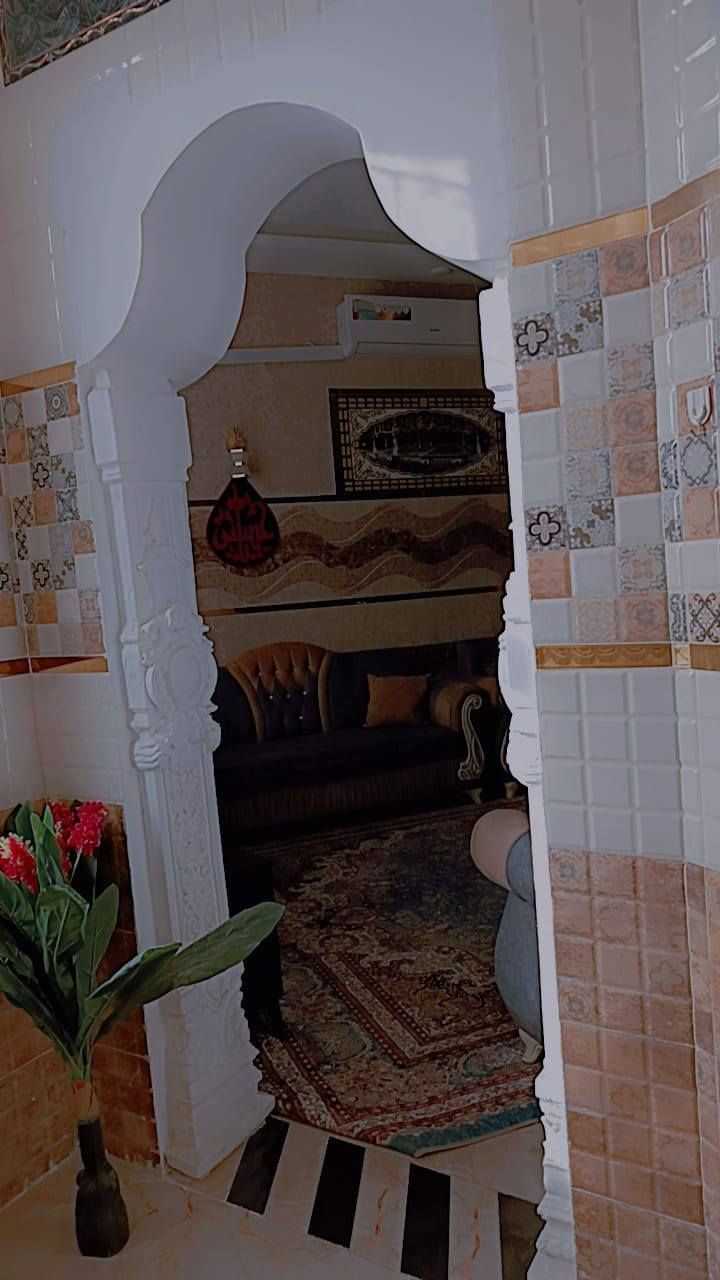 للبيع دار طابق واحد فول بناء درجة أولى المساحة ٢٣٠ م موقع مميز مجاور اسواق ام البنين ع التجاري رقم العقار 25568
الاتصال على الرقم *********** واتساب
