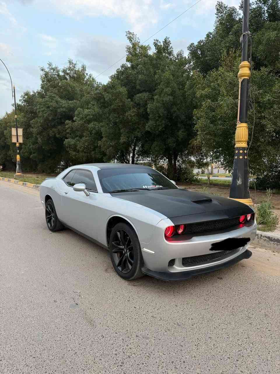 السلام عليكم
جالنجر 2023 SXT
 رقم كربلاء الدولي
هزه سنويه وارقام جدد باسمي شخصيا 
تحويل وين ميعجبك 
مكينه 3600
حادثه جاملغ وبنيد وطخه بجاملغ خلفي 
صبغ 4 قطع صفحه سائق وبنيد
بيه تعمير بدايه شاصي ولغد يسره بدايته
مواصفات SXT معروفه
ماشيه تقريبا 30 الف 
لايت زنون اصلي 
عدسات اوركال متغير 360 لون
كير ومكينه وصدر وتبريد مكفولات 
مكانه بغداد الكرخ 
***********
السعر 158مجال بسيط
