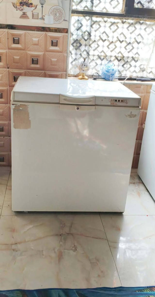 عندي مجمده للبيع سعرها 210 وبيها مجال وسخان سعره 55 وبه مجال حجم كبير وزوليه سعرها 80 وبيها مجال قياس خمسه بيها اربعه و وسنك سعره 120 وبمجال والكاونتر بيجي داير كامل سعره 300 وبي مجال تسكام  وامرواحه قفل15 والميز المرية سعره ب115 وابي مجال بسيط ثكيل كلش والزواية115 وابيهم مجال رفوف جداريه30 وابيه مجال مكانهن الغرض نجف  والغرفة تركية ب750 وابيه مجال ضخمة كلش


**إذا كنت صاحب هذا الإعلان وتريد حذفه لأي سبب، رجاءا أرسل رسالة إلى الدعم الفني**