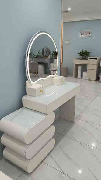 جديدنا(شركه دريم هووم للاثاث المستورد)(منزلي*مكتبي)✅🇹🇷(جمله*مفرد)
#بضاعه_2026🔥
ميز تواليت تركي خشب طبيعي متانه وجوده ممتازه 
ميز مرايا خشب طبيعي 
ميز مكياج مودرن✅
للطلب والاستفسار يرجى مراسله الصفحه✉️
للحجز السريع راسلونا واتساب***********☎️
متوفر توصيل داخل بغداد وجميع محافضات العراق🚚🚚
