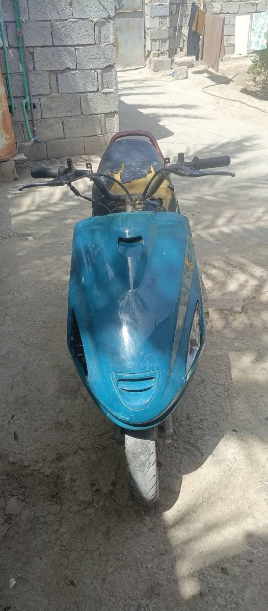 للبيع سعر  ١٠٠    بيه مجال حك جيه شغاله ما بيه نقص  رقم تصل ***********
