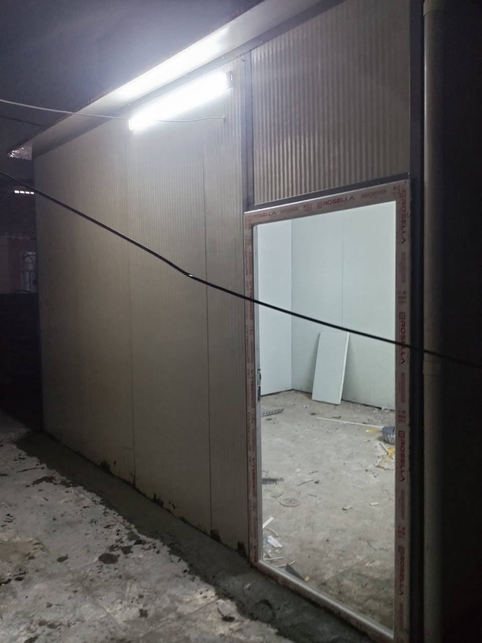 تحيا طيبة
مستعدين لكافة أعمال السندويج سعر المتر كرستة وعمل ٢٥ الف السندويج العادي يشمل أبواب وشبابيك وصبغ الحديد ومرد الماء يوجد أيضا سندويج مقاوم للحريق وبشاهدة ضمان المنشأ سعر المتر كرستة وعمل ٣٥ الف للمتر استفسار ا كثر اتصال أو واتساب
***********
