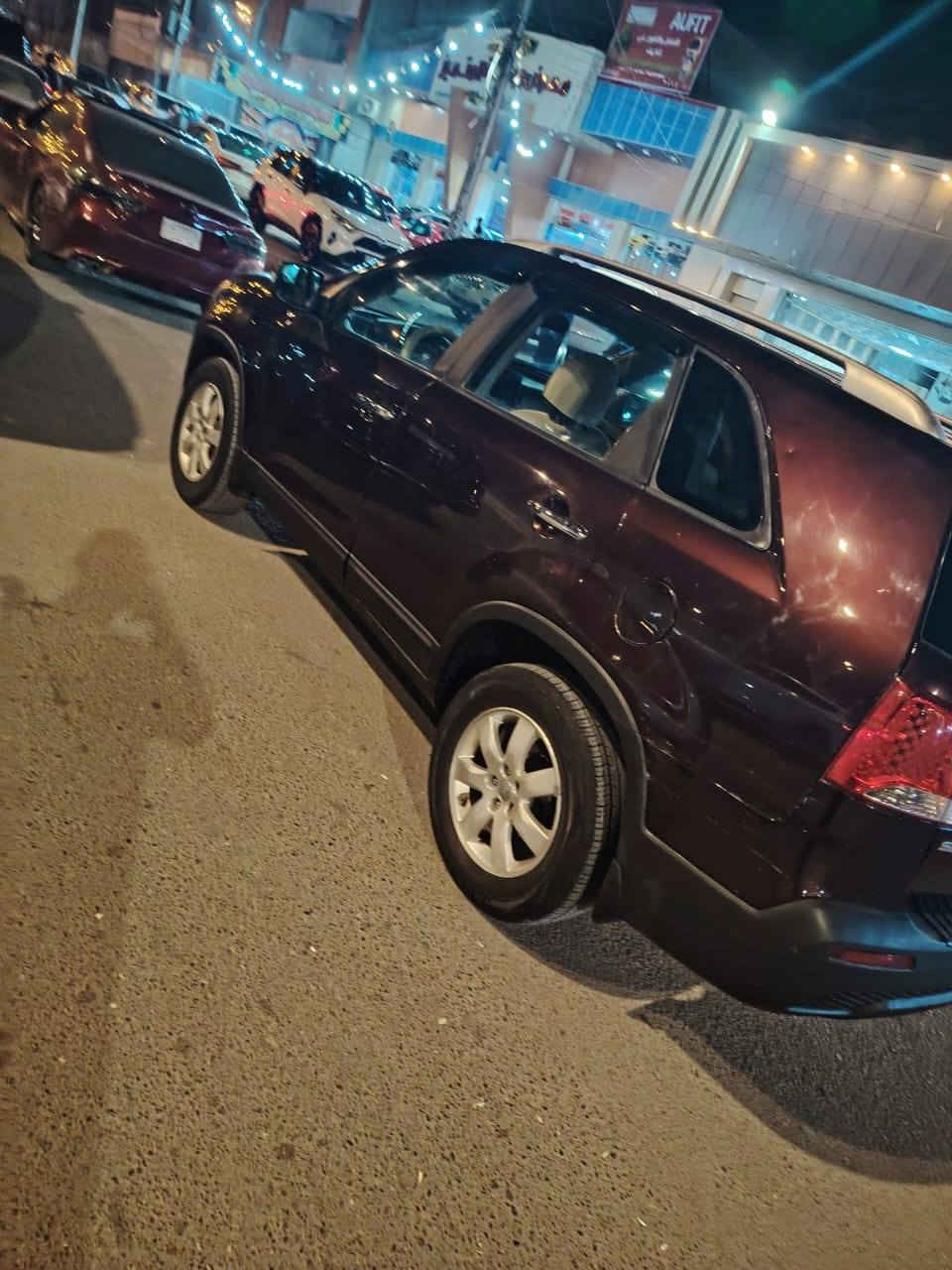 السلام عليكم
سورنتو 12. وارد أمريكي سياره بيه 3 قطع صبغ بدون دواخل 

سياره مكفوله. شواصي. لغد. محرك. كير. كلهن كفاله 

مواصفات. محرك 6 سلندر. 7 راكب. اشاير بل مري. تحكم استيرن. كامره خلفيه +حساسات خلفيه.نظام AWD. سياره فول مواصفات عدا بنوراما.

رقم انبار دولي بسمي تحويل ثاني يوم

            مكان سياره الأنبار الفلوجه الاستفسار عن الرقم

               ***********
