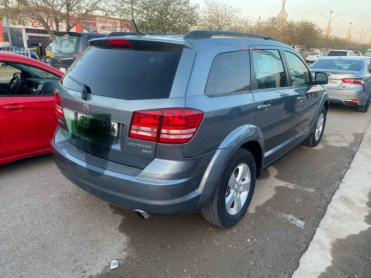 دوج جورنى رقم سليماني جديد سياره كلين بدون ضربه صبخ محرك ٦ موديل ٢٠١١.      *********** كركوك, العراق
