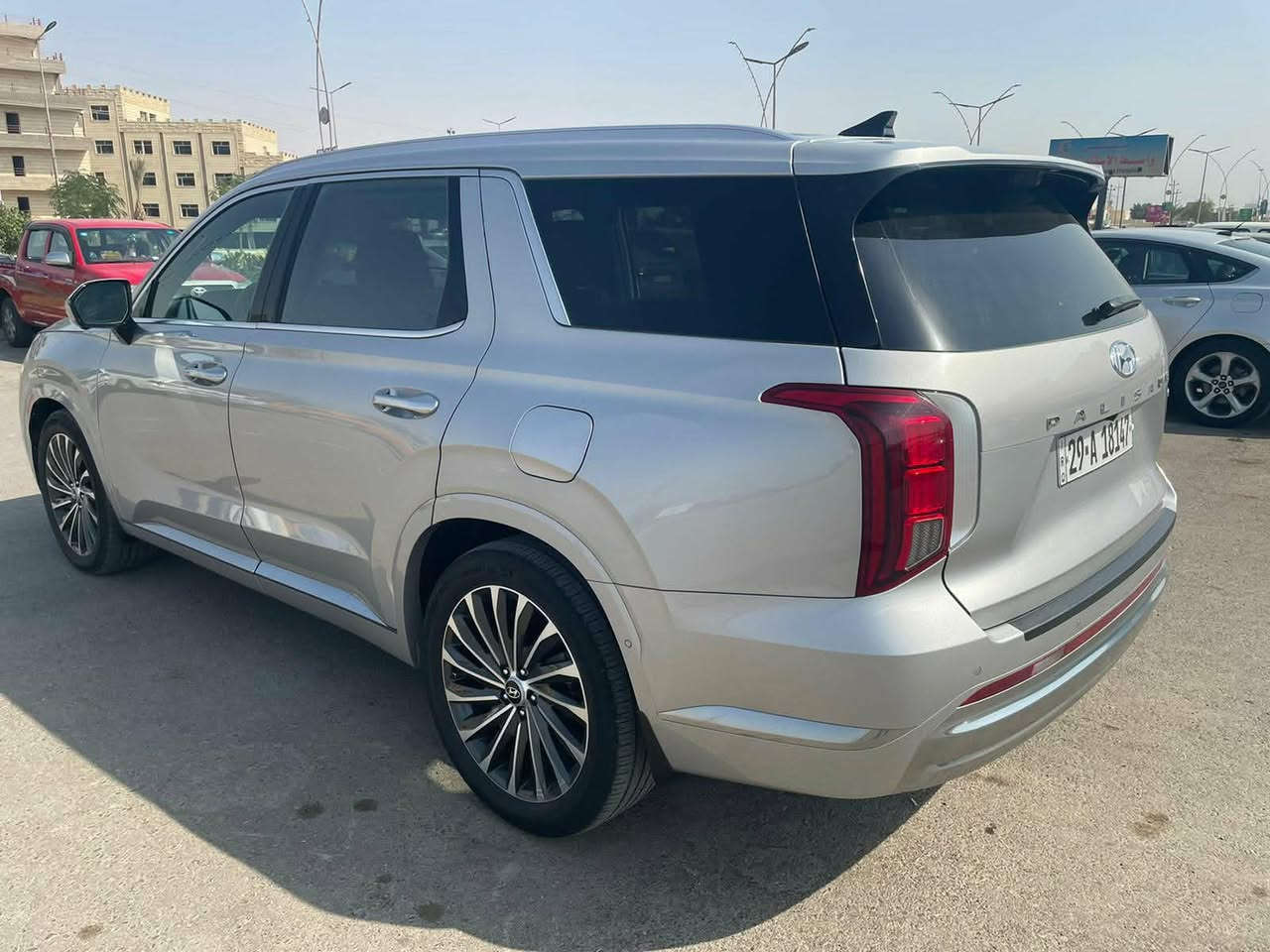 هونداي بلسايد كالكرافي ٢٠٢٣ للبيع 
سيارة مرقمة واسط ، حادثها بنيد فقط صبغ ، 

مواصفات ١/١  الكالكرافك معروفة  اعلى فئة بالمواصفات ما حاجة اعدد بمواصفاتها  ، ٧راكب  ،رقم الشاصي موجود الي يحب يتاكد ، محرك ٦ سلندر ٣٨٠٠ ، بانزين كله عادي ادوانز ماكو نهائي ، السيارة جاهزة من كلشي ، ماشية حاليا 36 الاف ميل 
مجالها بسيط ، السيارة حاليا واسط وبغداد ، للاستفسار اكثر
***********
