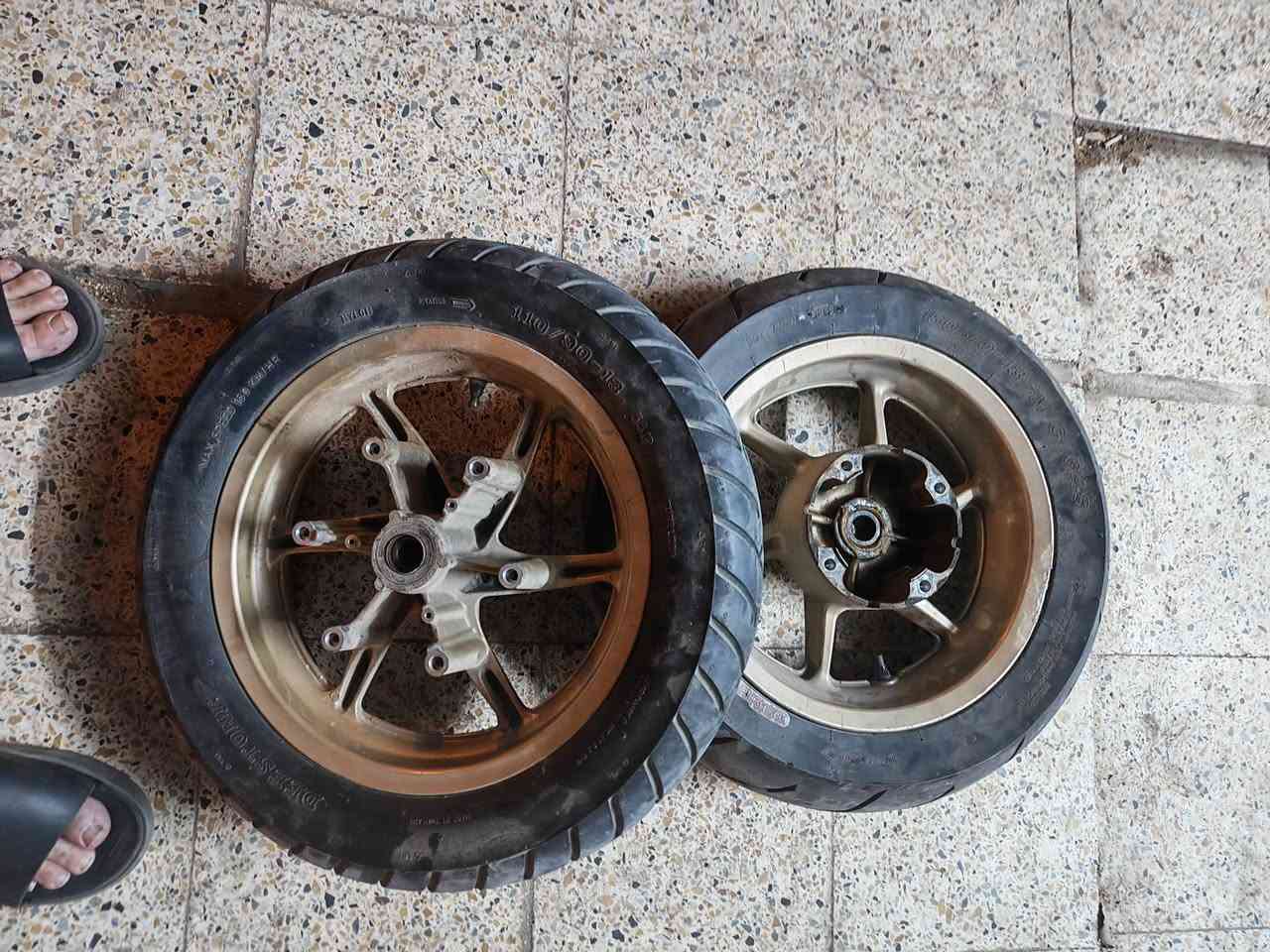 ويل وتاير ما رنبه الذهبيى مال فورزه 010 ابو الحساس ABs النظافه فول يوجد توصيل جميع المحافظات تحب تعل خاص او *********** ما مغسولات بعدهن بترابهن
