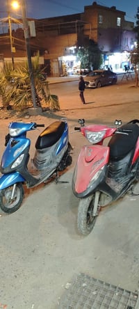 ماكسات  للبيع ثنينهن حاويه شلعه ومعدل  الحمره  بلاد ما ملعوب بيه كهربا...