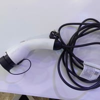 شباب  عندي شاحنه byd  للبيع سعرها 85 07745132277