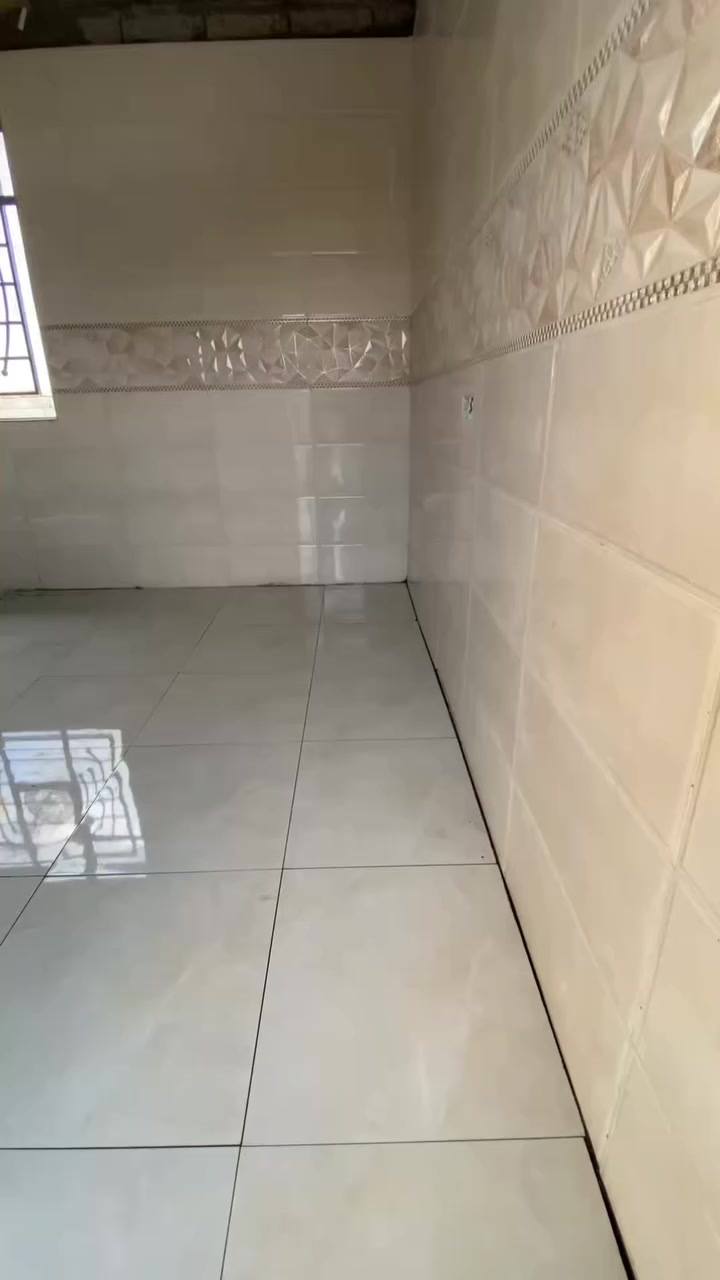 سلام عليكم كادر سيراميك متفرغ حلين سعر مناسب ورزق عله الله جز من عمل بصيط ***********
