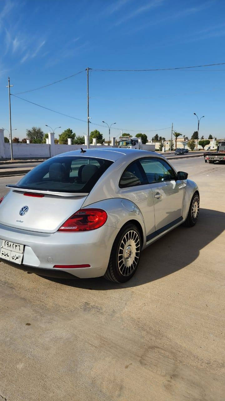 اسعد الله اوقاتكم بكل خير وتحياتي  ...اخوان للبيع بيتل2016 رقم سليمانية سنوية ورقم جديدة  محرك 1.8 تيربو المرغوب ........
3قطع صبغ بدون ايرباك كما موضح بالصور والسونار حادث خفيف وسطحي كلشي بيهة على وضع الشركة عدا ال 3 قطع بخ حتة صدرهة ممفتوح ماشية ٩٨ الف كيلو الصيانة لاول مرة على ايدي دهن الكير والفلتر ماء محرك رافيلون وتبديل كافة الفلاتر لايت LED كلش قوي طخم ويل مع اطار جديد حجم ١٨ مميز
مكان السيارة بغداد حي الحسين
13000 الف $ وبيهة مجال للشراي واليجي يدلل
***********
***********
