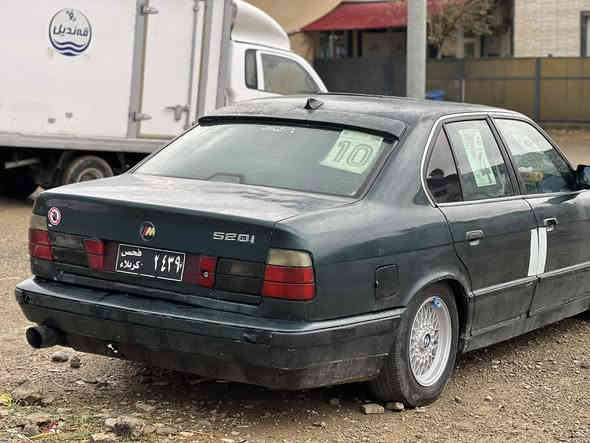 بۆ فرۆشت یان گۆڕینەوە
٥٢٠ گێڕ ئادی١٩٩٠

ئارم پلاستیک سلێمانی بەشەرتی ئەوەلیات

دوو جام کارەباو سلایت 

بێدەعمو لێدراوی

تایەو ویلاکانی تازەن

کال بوونەوەو گەری نیە

بەس کاسکێتی زەعفەو لە سوتانایا مابقی بەشەرت

حەز لێیەتی بۆ سعر تەلە فون بکە ***********ئەدمین گیان❤️.
