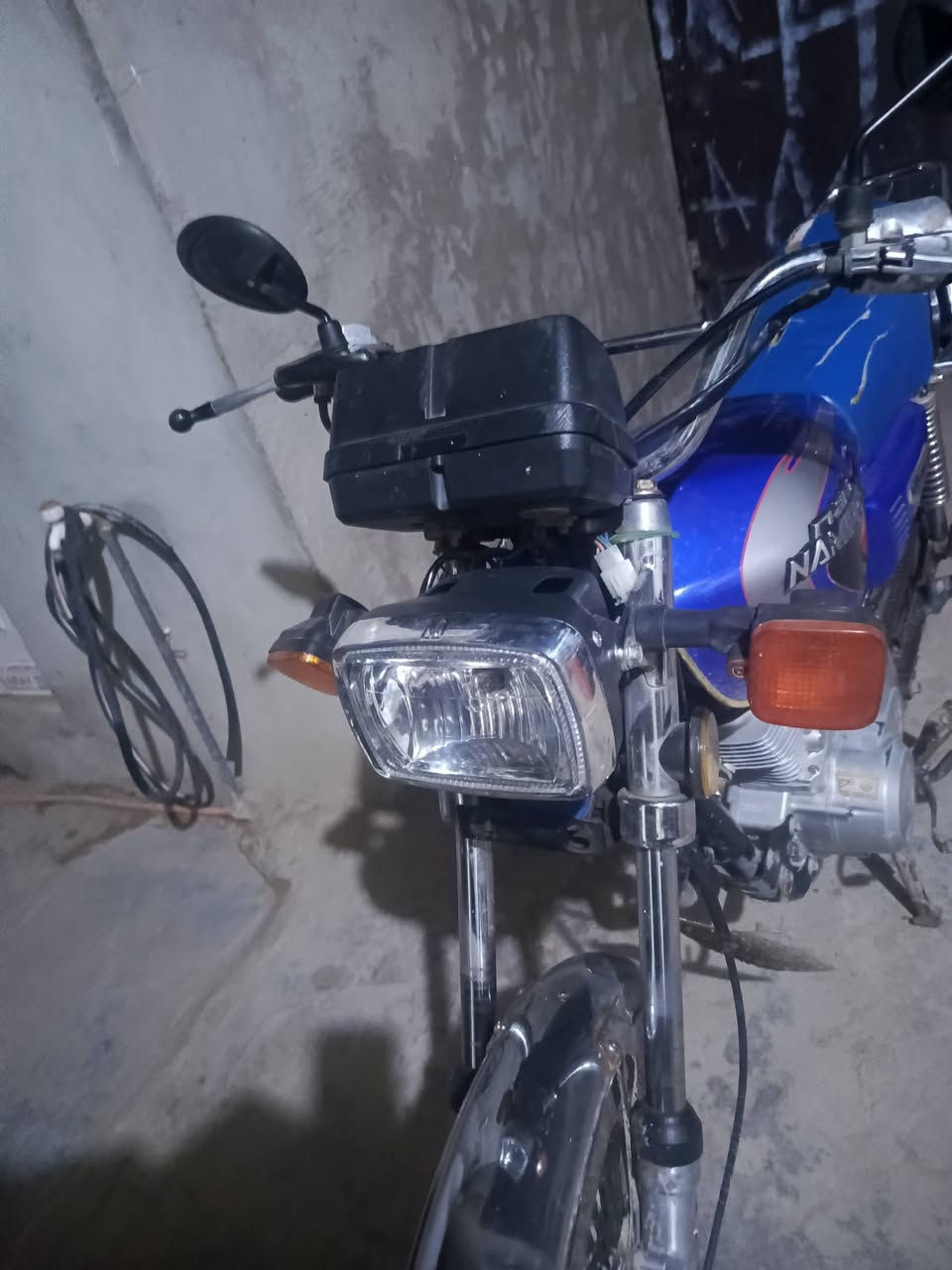 سلام علايكم دراجه البيع كامله بدون اوراق العيب البيه دبلات كدام عوج فقط السعر 450او بيه مجال مكاني الغزاليه ***********وتساب متوفر
