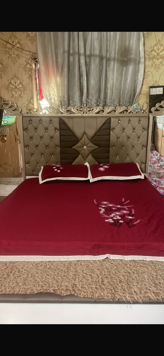 سلام وعليكم غرفه تركيه البيع غرفه نضيفه كلش مكان البصره مفقيه لي يحب يتواصل ع هذا الرقم ***********
