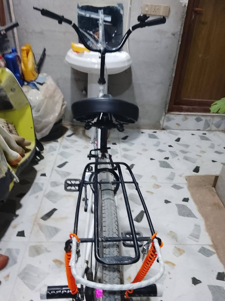 شباب هاذا بايسكل للبيع موديل 2021 شركه كلوف حجم 27 مكاني كركوك
للتواصل ***********
