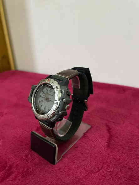 البيع ساعه كاسيو بروتك نضافه 99% بغداد بلديات سعر خاص ***********
