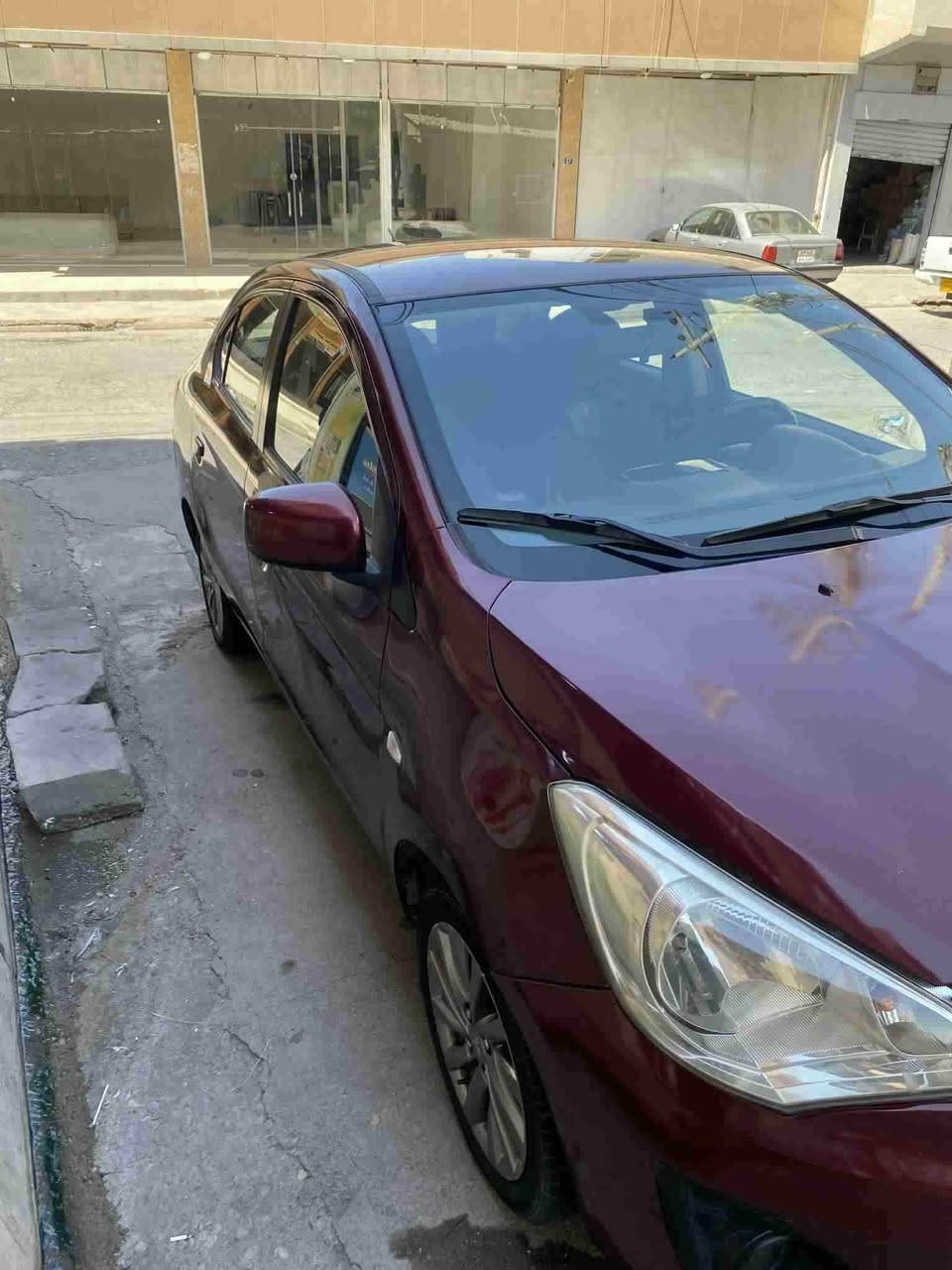 میراج ٢٠١٨

تەحدید سەورعەیە
شاشە ئایپادە 
کامیرەیە 
سوکان ڤولیومە 
چوار جام کارەباییە 
١٠٠ هەزار غەرامەی لەسەرە 
سەنەوی بەسەرچووە 
رەقەم باریکە 
دوو پارچەی سبوغە 
چاملغ و بۆنیتی سبوغە 
دەرگای سەکنی بستەک تەعدیلە 
لە هەولێرم 
ژ.م: ***********
نرخی ٨٤ وەرەقە و مەجالەکی برایانە Singapore
