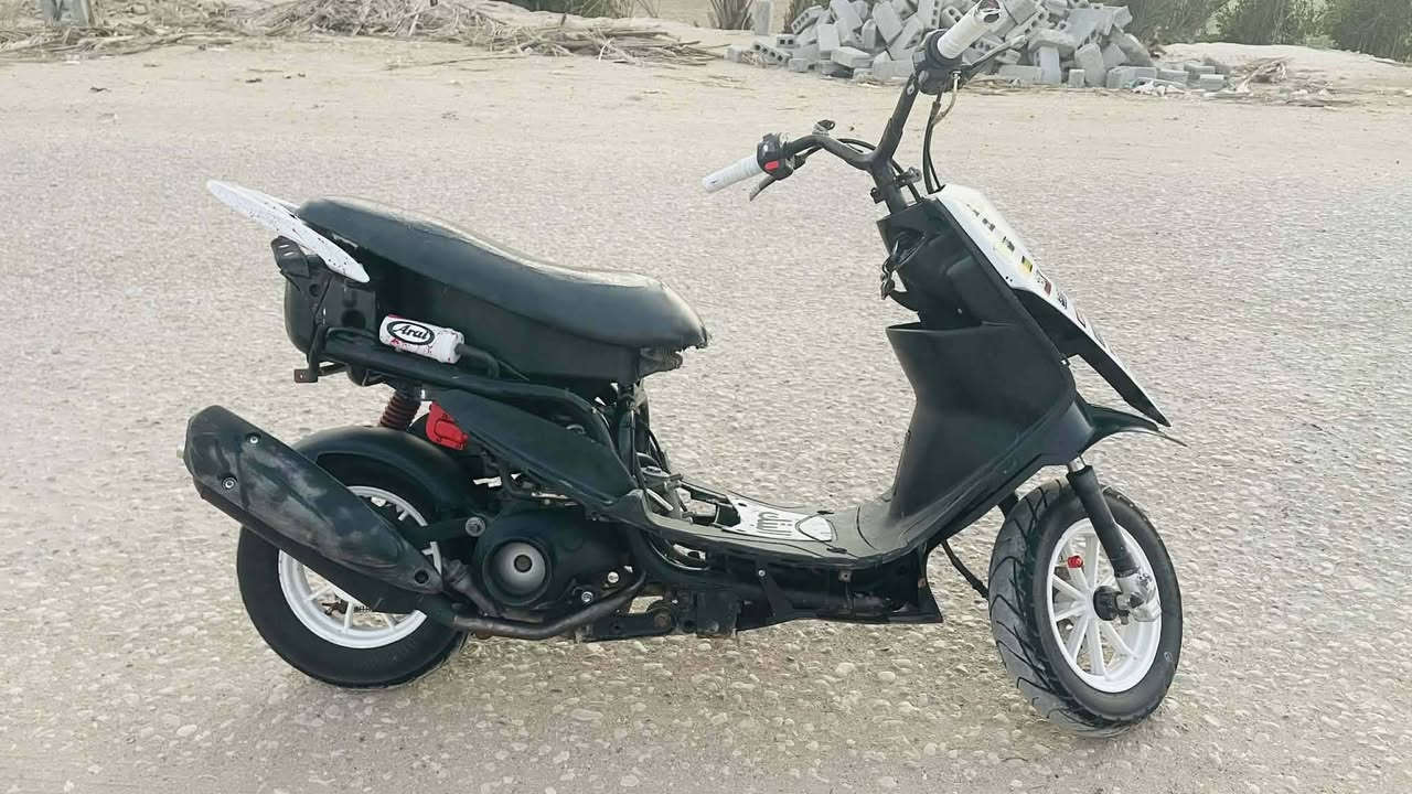 عدله مال لعب 55 بيها مكينه هاون على ايدي شلعه ومعدل السعر 450 وبيها مجال او مراوس بوليس
الرقم ***********
