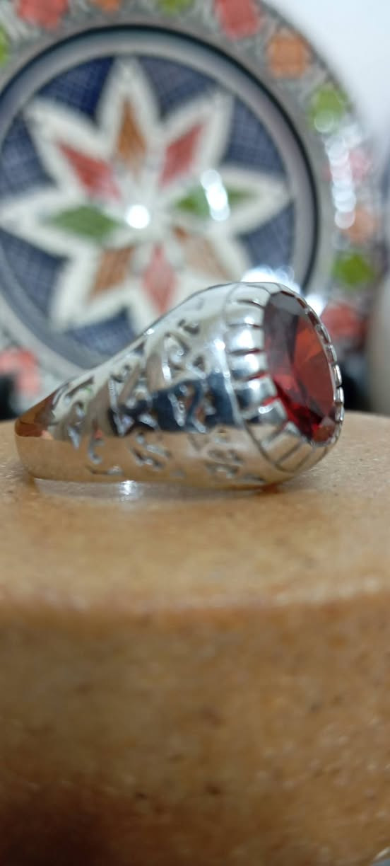 A beautifully crafted pure sterling silver ring crowned with a citrine stone.


**إذا كنت صاحب هذا الإعلان وتريد حذفه لأي سبب، رجاءا أرسل رسالة إلى الدعم الفني**