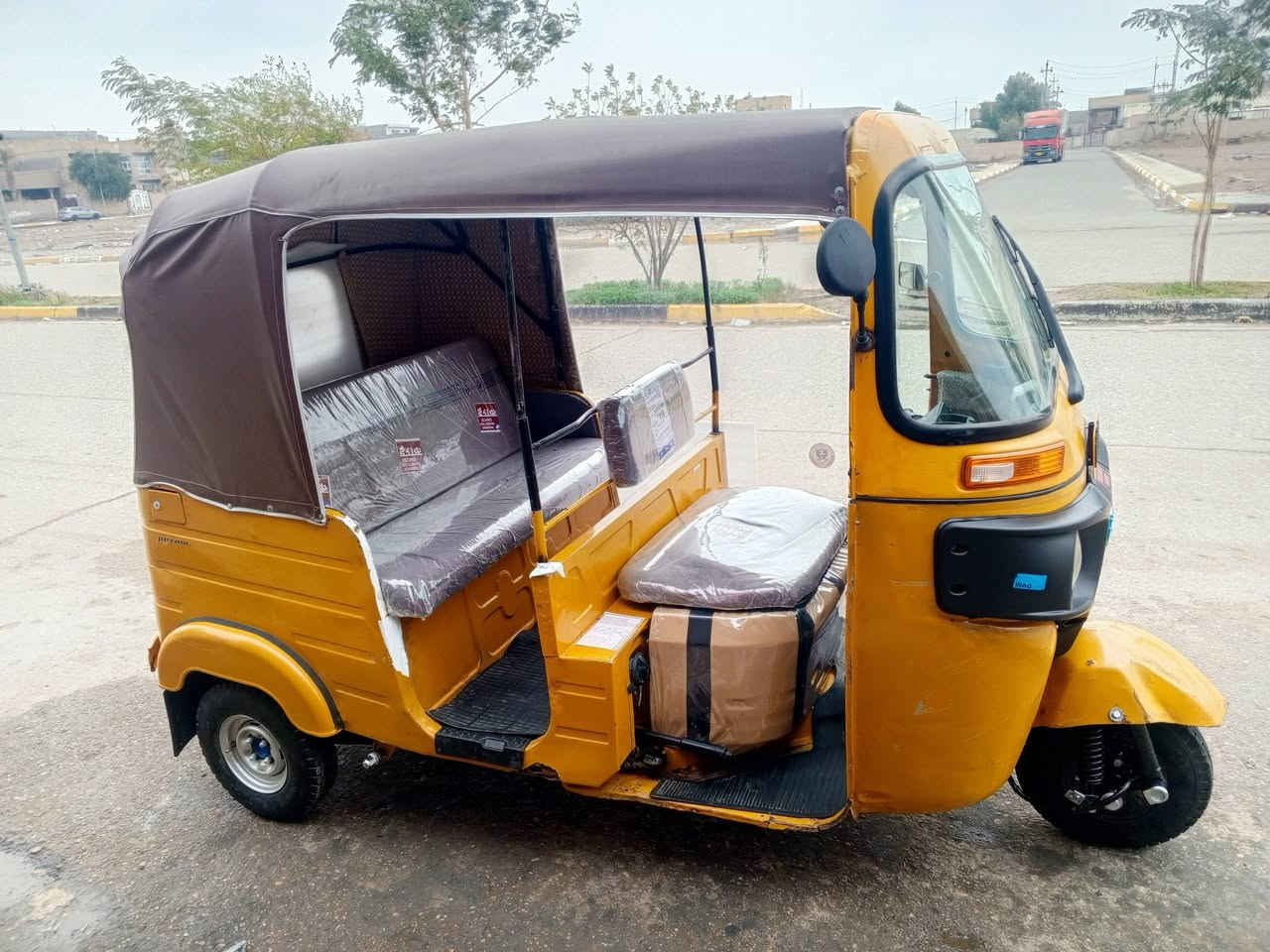 سلام عليكم تكتك للبيع موديل 20شعر 11رقم سنويه واسط السعر 6.750وبيه مجال تكتك كفاله عامه من عده نص لغد بارد دوس معمرات تخم تاير جواه ويل فتحه دبل لوي جديد جواه عنوان واسط نعمانيه رقم ***********() *********** ولشراي بيه خير ويدلل
