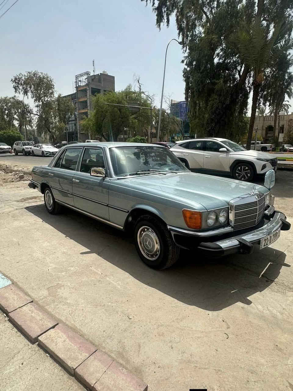 اللي يدور كلاسيك جديد ومميز
مرسيدس 450sel موديل 1979
دخول كردستان وارد امريكا
محرك 8 سلندر 
مصبوغه عام في العراق بسبب الجراد 
مكفوله كير  ومحرك بدون حادث سلايد روف
مكان السيارة بغداد اليرموك
للاستفسار *********** واتساب فقط
