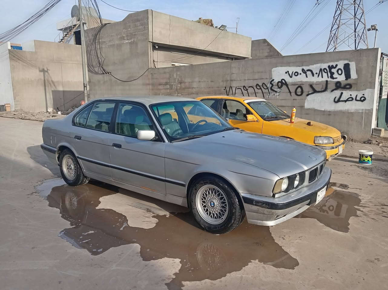 بي ام دبليو 525 محرك بي شويه صرف موديل 91 اربع تيارات جدد سياره قدام العين والسعر 33  وبي مجال عنوان كركوك فنجا علي
***********
*********** 🩶🩶
