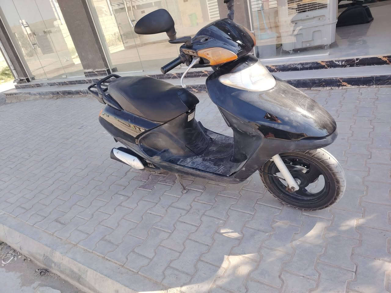 سلام عليكم..
سبيسي ياباني..
مفتوحه مره وحده رايمر نضيفه اي نقص مابيهه كامله سعر ٤٧٥  وبيهه مجال قليل العنوان..كوت حي الحكيم
 ***********
***********
