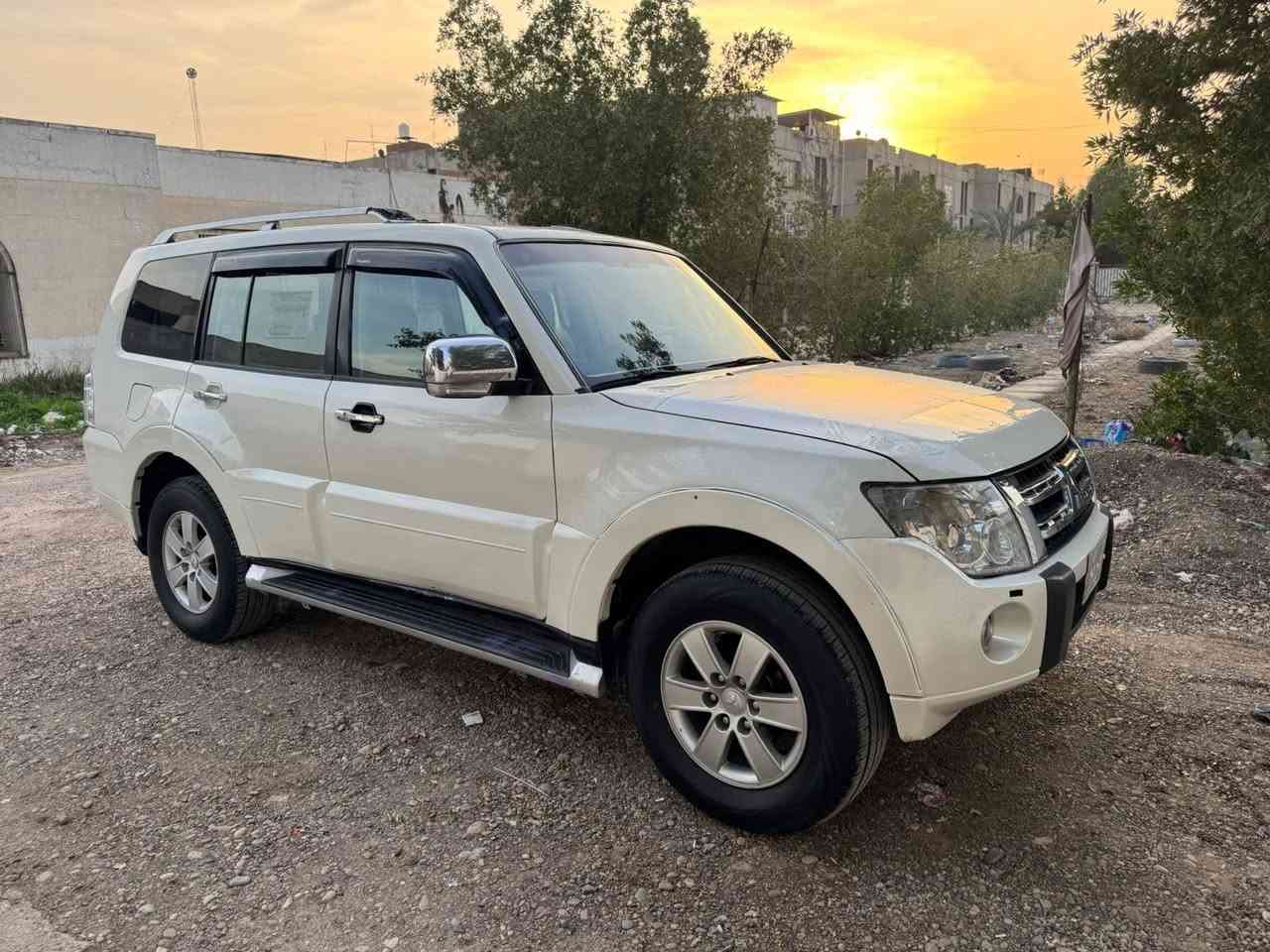 سلام عليكم باجيرو موديل 2008 حبتور مصبوغه عام سياره مكانهه بغداد الغدير      السعر 96 وبيهه مجال رقم الهاتف ***********
