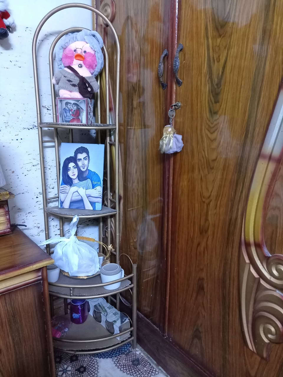 السلام عليكم عندي غراض للبيع وتساب *********** مكان بغداد
