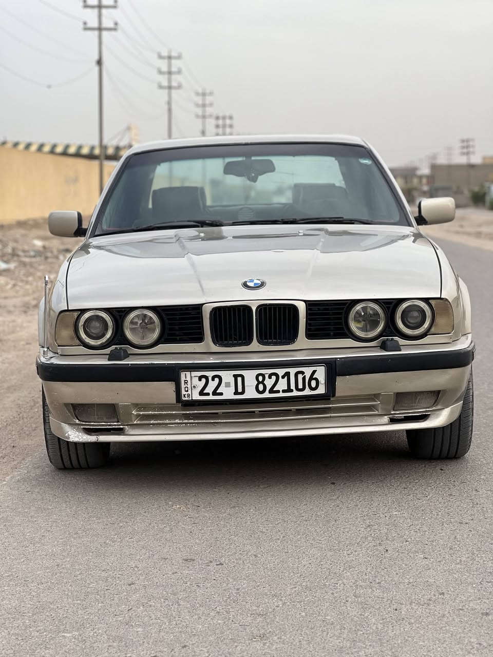 السلام عليكم.
BMW 525i للبيع موديل او مراوس بتكسي او خصوصي 1990 
رقم اربيل 
لون شمباني مميز 
مكينه وكير جدد بلادي حاويه.💪
حداديه جديده
تدفئة  شغال تبريد ثلج بنص الصيف.
تخم تاير جديد
منظومة وقود جديده بخاخات نوزلات صوندات وفلتر.
منظومة زنون 
شلعتها صاروخ 
السياره كلهه شغاله سعرهه65 وبيهه مجال 
السياره بالشارع كلش حلوه واحلى من الصور
***********
