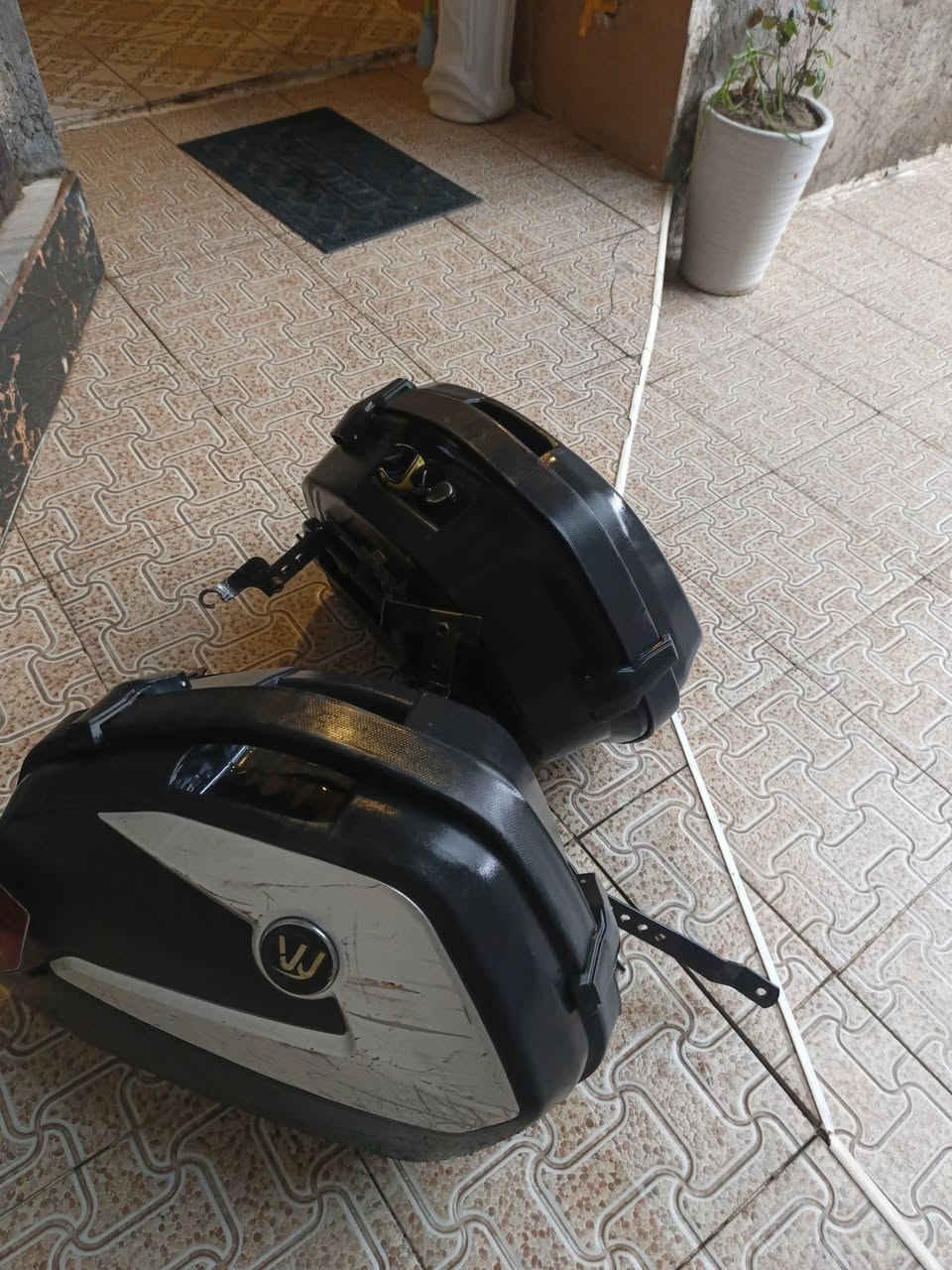 سلام عليكم
جنط دراجة نضيفات كلش اصليات مع التفصال الحديد مالتهن على اي دراجة يرهمن وعندي جنطة الخلفية همين مكاني بعقوبة ***********
