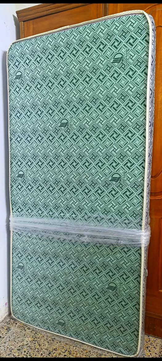 دواشك جدد عدد 2 بعدهن بنايلون ممستخدمات ابد سفنج طبي ضمان 5سنوات وصلهن موجود مكاني  بغداد حي العامل سعر 70
***********
