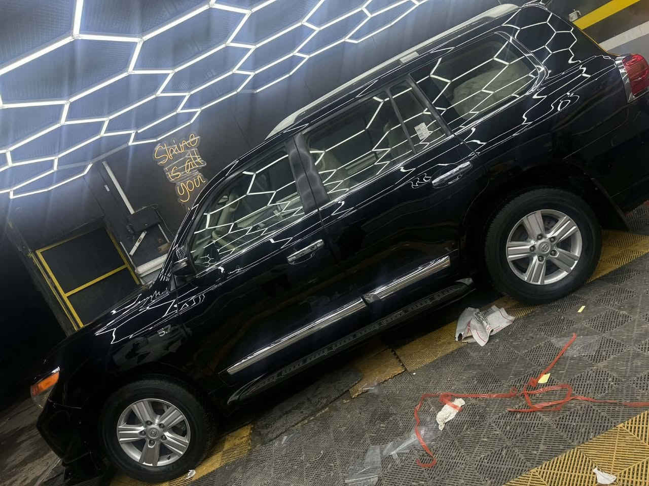 سلام عليكم اللبيع لاندكروز Vxr فول مواصفات 2014 اللبيع او مراوس لاندكروز او تاهو حديث
موصفات الكزز المحرك 5.7

8 سلندر

ماشية 233

سونار مرفوق بالمنشور موضح بي كلشي

سعرها ب 380 بيها مجال

سنوية ساقطة ولتحويل مكفول

مكانها بغداد شارع فلسطين *********** شراي يتوصل ع رقم
