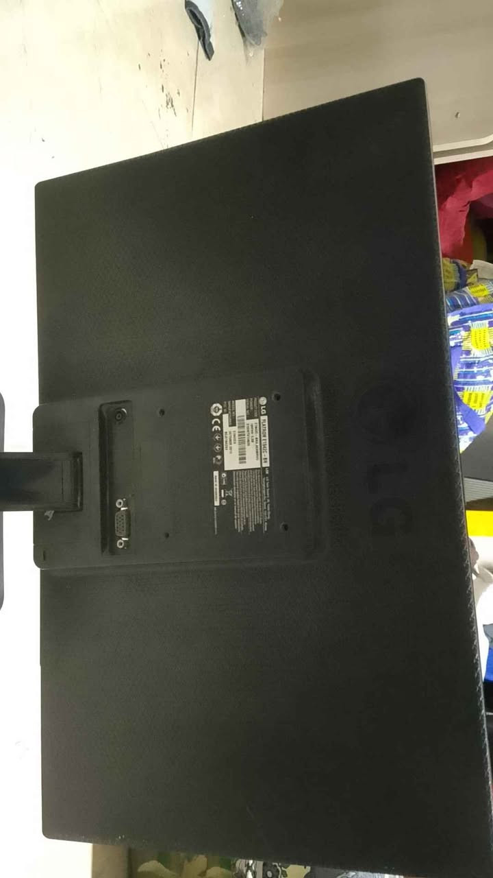 سلام عليكم
للبيع شاشة LG Flatron E1942C حجم 19 انش
الدقه 1366x786
شاشه يجي وياها تحويله itec hdmi اصليه لل gaming
و كيبل vga
تخدم ستلايت حديث بس الصوت من ستلايت لو رايده سماعه خارجيه
ملاحظه/شاشه تباع بدون محوله (تحتاج محوله 19v)
و بيه نقص ٤ براغي
اكو ضربة بسيطة بالإطار الخارجي (ما واصلة للشاشة ولا مأثرة على العرض)
سعر 25 الف وبيه مجال بسيط جدا 
مكاني بغداد الدوره نهاية شارع ستين
ماعندي توصيل. بغداد, العراق


**إذا كنت صاحب هذا الإعلان وتريد حذفه لأي سبب، رجاءا أرسل رسالة إلى الدعم الفني**