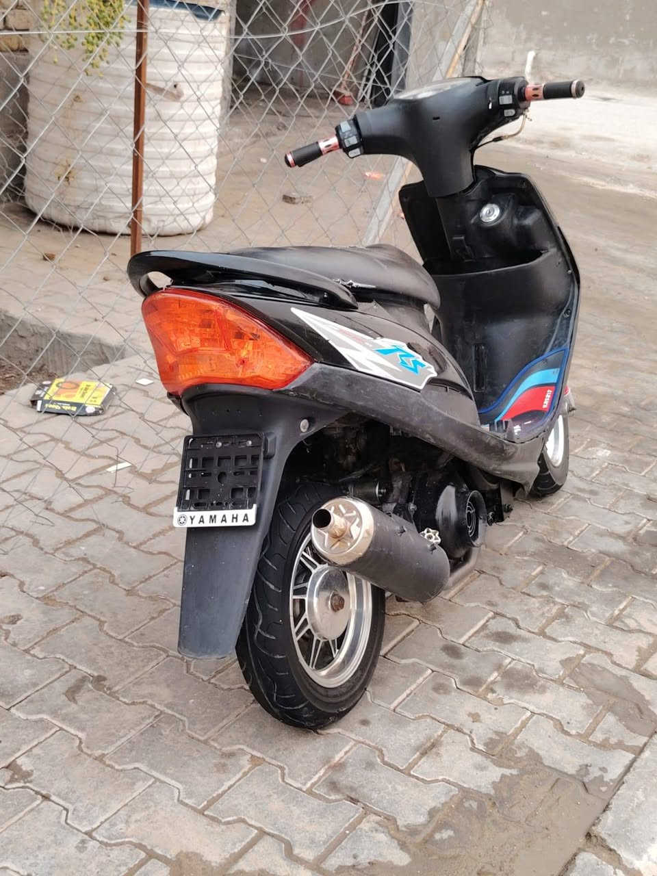 سلام عليكم للبيع ماكس عدلة مرك مفتوح مرا وحده درجه نضيفه سعر ***********
