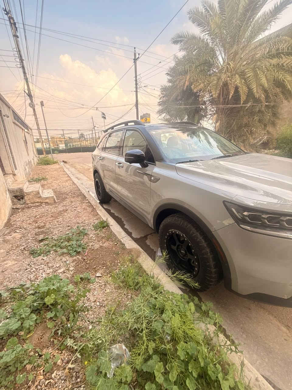 سورنتو 2023 وارد امريكي حادث صدر سياره جديده ماشيه 28 شاصي ولغد مقفوله فول مواصفات 1/1سعر 320مكانهه بغداد حي العامل ***********
