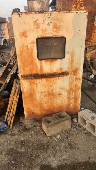 للبيع مولد بيركنز 50K.V شغال وبحاله جيده جداً   الموقع الانبار الرمادي للاستفسار الاتصال 
***********
