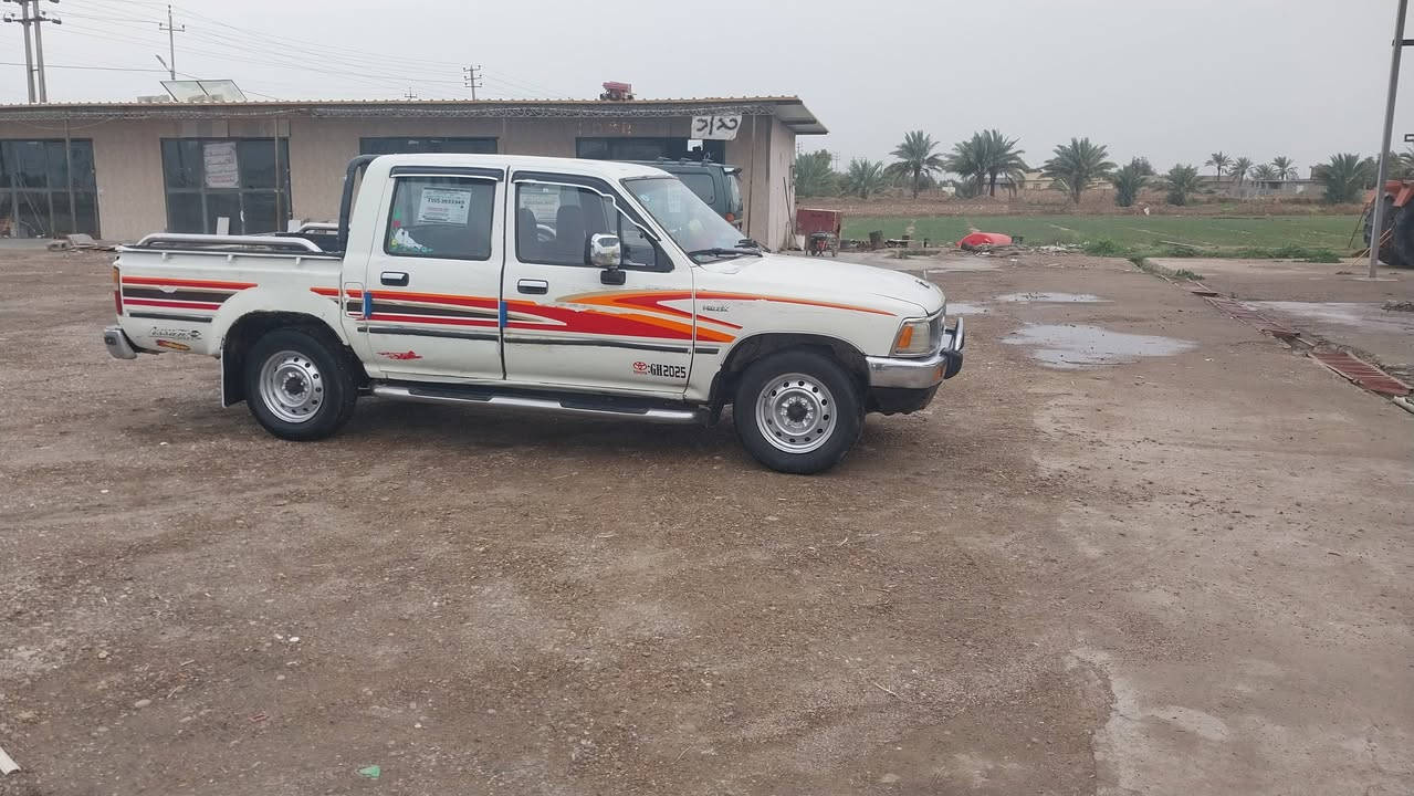 سلام عليكم بيكم تويوتا موديل ٩٢ محرك كير اكسن شاصي كله شرط رقم بغداد انكليزي تحويل مباشر كهربائيات كلها شقاله هاذا رقم هاتف وشراي يدلل. ***********
