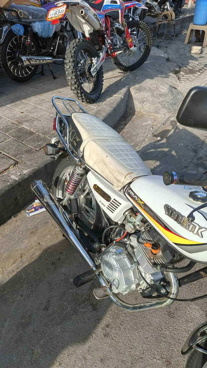 السلام عليكم دراجه ايراني ٥كير دراجه كامله رقم بغداد ***********السعر مليون ٨٠٠وبيها مجال
