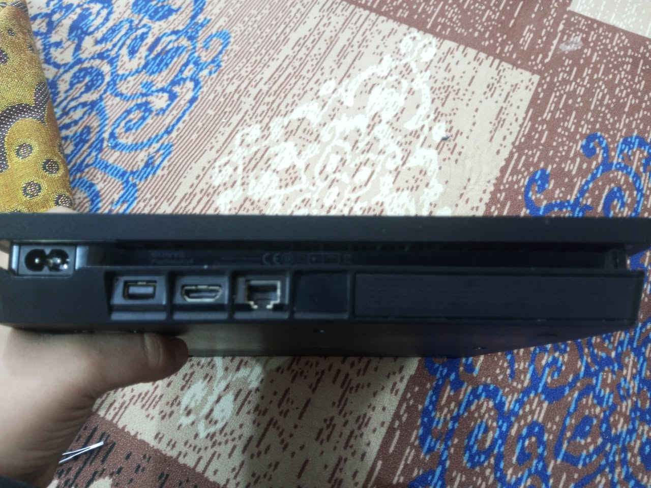 سلام عليكم اخوان بلي 4 مهكر للمراوس ببلي 4 اون لاين جهاز مفتوح للتنضيف انطيك ضمان يومين بي وانته هم تنطيني ضمان يومين ويا جوستكات 2 تجاري بس زينات كلش واليده الموشمه صار يومين من اخذتها استعملتها مرتين وبي 7 العاب هذني العاب البي
 Grand Theft Auto V
Minecraft PlayStation 4 Edition
Uncharted 4: A Thief’s End
Detroit: Become Human
Red Dead Redemption 2
DiRT Rally 2.0
ARK: Survival Evolved
The Playroom
نضام 12 ذاكره 500 مكاني بغداد السعدون قرب فندق بغداد للاستفسار اكثر *********** واسف على الاطاله وشكرا
