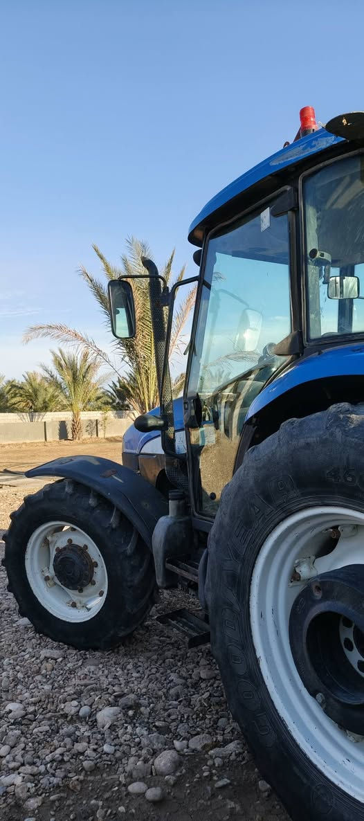 مكينه نيو هولند حجم 100
محرك مفتوح كير واكسل مضمون 
رقم اربيل سنويه مجدده قبل شهرين 
نص كهربائي   بقيه تفاصيل تصل ***********
عنوان ديالى جنوب بلدروز 
سعر 20 مليون
