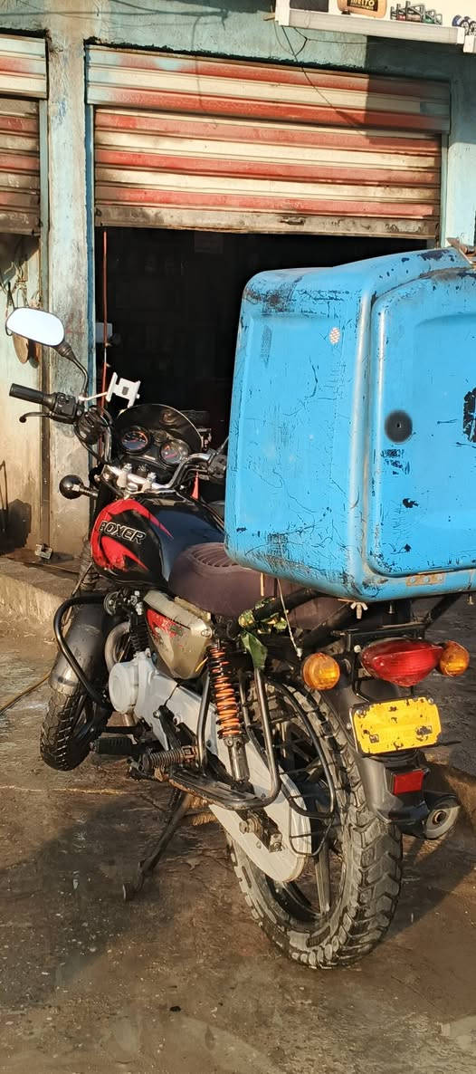 بوكسر جبلي 2022
امرقم بغداد
نظام زنون بلادي اصلي
كهربائيات اشاير كلها شغاله
كلها مكفوله بس امجفته مره وحده وتجفيتها شركة ولا عبالك امجفت
دراجه امرتبة حيل وخير من الله شغل واطلع
مشتغلة دلفري بس شهرين وموكلهن شغل
سعرها 2.500 وبيها مجال للشراية الطيبين 

للتواصل:***********
